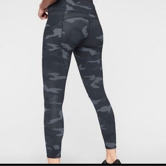 Athleta Ultimate  Camo 7/8 tight - Picture 2 of 13